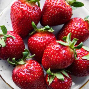 Tee mit Erdbeeren