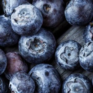 Tee mit Heidelbeeren
