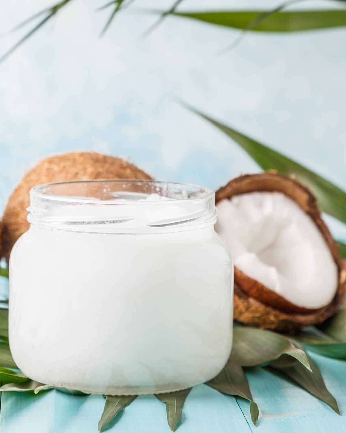 Tee mit Kokosnussöl