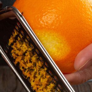Tee mit Orangenschaale