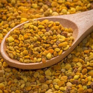 Tee mit Blütenpollen