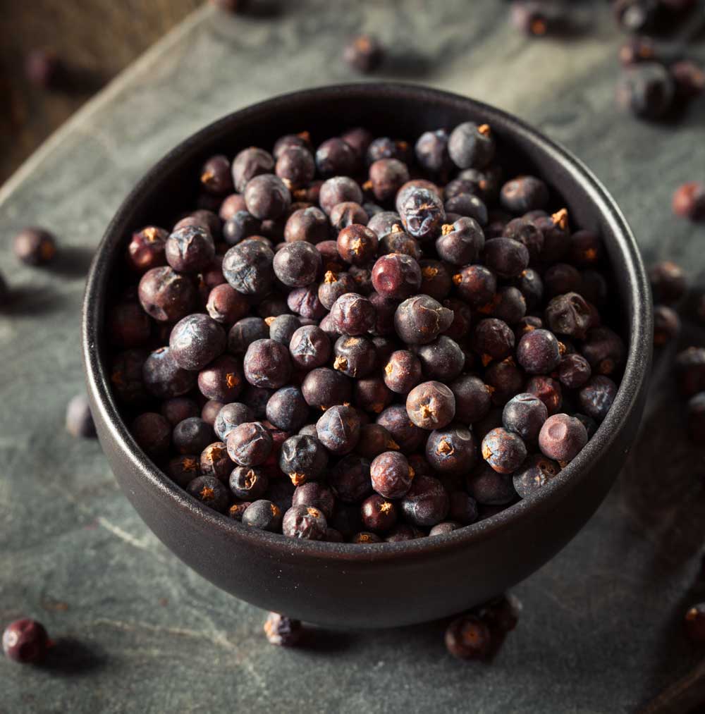 Tee mit Wacholderbeeren